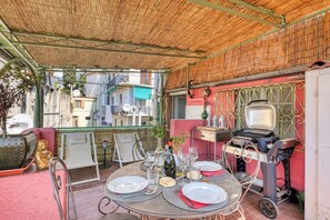 Standard Studio (La Casa Della Vikinga) | Outdoor dining - La Casa Della Vikinga (Sanremo)