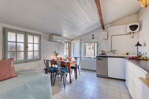 Studio Tiêu chuẩn (La Casa Della Vikinga) | Bếp riêng | Lò vi sóng, bếp nấu, máy rửa bát, dụng cụ pha cà phê/trà 