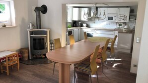 Unclassified image, 3 of 16, button - Charming Family Retreat in Hoyerswerda, Germany (Hoyerswerda)