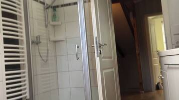 Apartment, 2Â Schlafzimmer, barrierefrei, Terrasse | Dusche im Bad