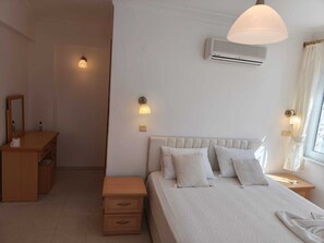 5 habitaciones, tabla de planchar con plancha y wifi