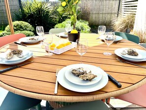Outdoor dining - Koquillage, Cosy house with SPA, GR34, 10 people (Moëlan-sur-Mer)
