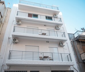 Exterior - Grec Maison Piraeus by GrecCollection (Piraeus)
