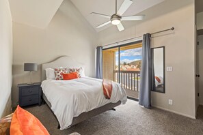 3 bedrooms, desk, iron/ironing board, free WiFi