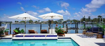 WTFR home  heated pool, golf cart, kayaks, SUP