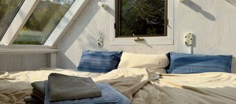 - Silent Cabin - Sleep under the stars, barbecue in the wilderness, rural area, heavy snowfall, sleeps up to 8 people