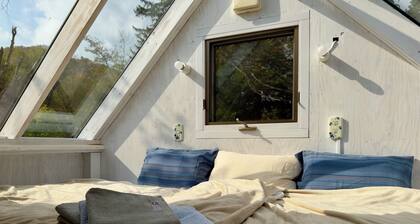 - Silent Cabin - Sleep under the stars, barbecue in the wilderness, rural area, heavy snowfall, sleeps up to 8 people