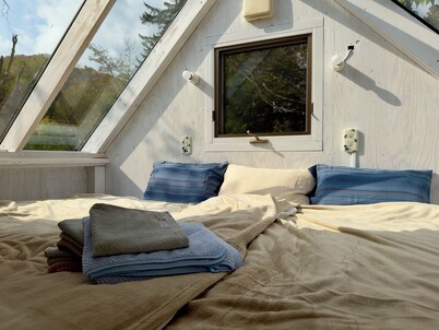 - Silent Cabin - Sleep under the stars, barbecue in the wilderness, rural area, heavy snowfall, sleeps up to 8 people