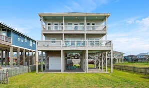 Exterior - B3 Sand Ranch: 4  BR, 3  BA House in Crystal Beach, Sleeps 14 (Crystal Beach)