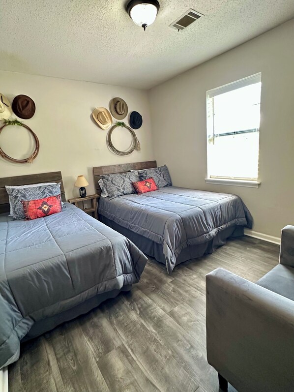 3 bedrooms, bed sheets