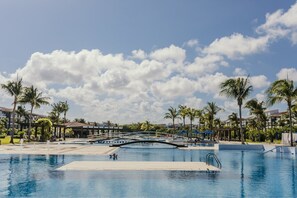 Pool - New Casa Paradise Ocean View 2 Bedroom Apts (Playa del Carmen)