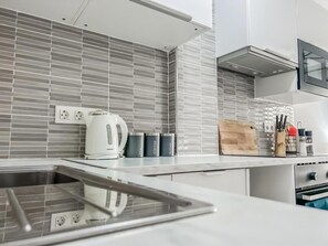 アパートメント ベッドルーム (複数) 喫煙可 バルコニー | 内装