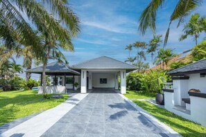 Exterior - Villa Waree minutes from the sea and beach (Pattaya)