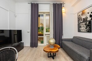 Living area - Loquat House by Rentbeat (Roma)