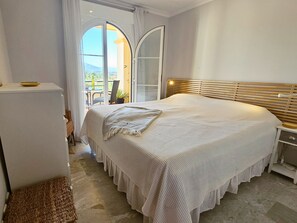 2 camere, culla da viaggio, Wi-Fi gratuito, lenzuola