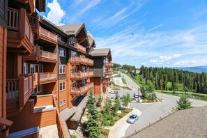 Exterior - Luxury One Ski Hill 2 Bedroom Ski-in/out Condo at Peak 8 (Breckenridge)