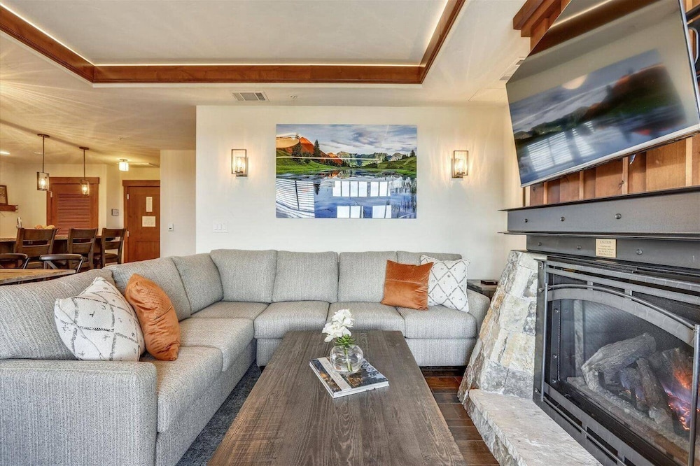 One Ski Hill Place by null