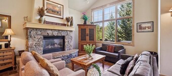 Spacious, Pet-friendly 4 Bedroom Vacation Rental in Breckenridge