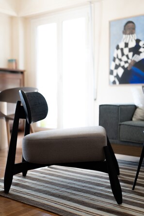 2 bedrooms - LIV - Artistic Rooftop Apartment in Pagrati (Athens)