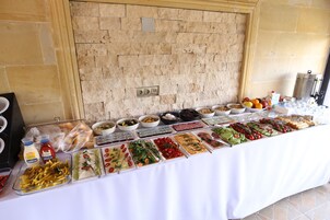 Desayuno buffet incluido todos los días 