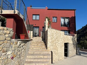 Exterior - Air-conditioned T2 with terrace, jacuzzi & parking - near Nice & Monaco (La Trinité)