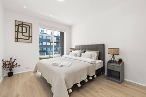 Silitysrauta/-lauta, ilmainen Wi-Fi, vuodevaatteet