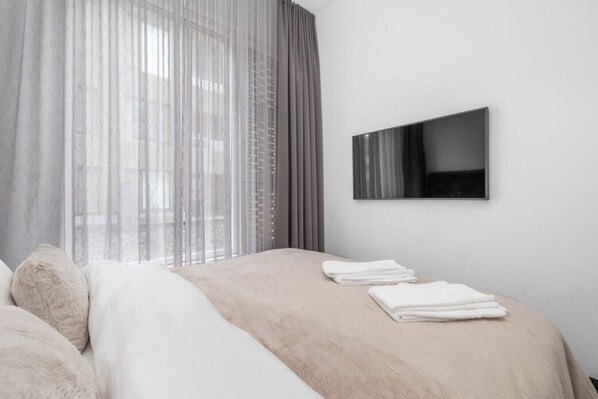 2 Schlafzimmer, Schreibtisch, Bügeleisen/Bügelbrett, kostenloses WLAN
