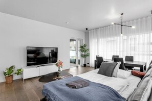 2 chambres, fer et planche à repasser, Wi-Fi gratuit, draps fournis