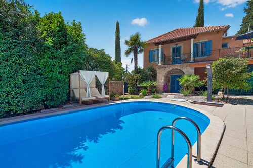 Charming 3-bedroom villa with private pool in gorgeous Dubravka