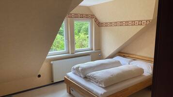 2 slaapkamers, een strijkplank/strijkijzer, wifi, beddengoed