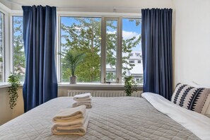 Desk, iron/ironing board, free WiFi, bed sheets - Prime Location Gem in the Heart of Reykjavík (Reykjavík)