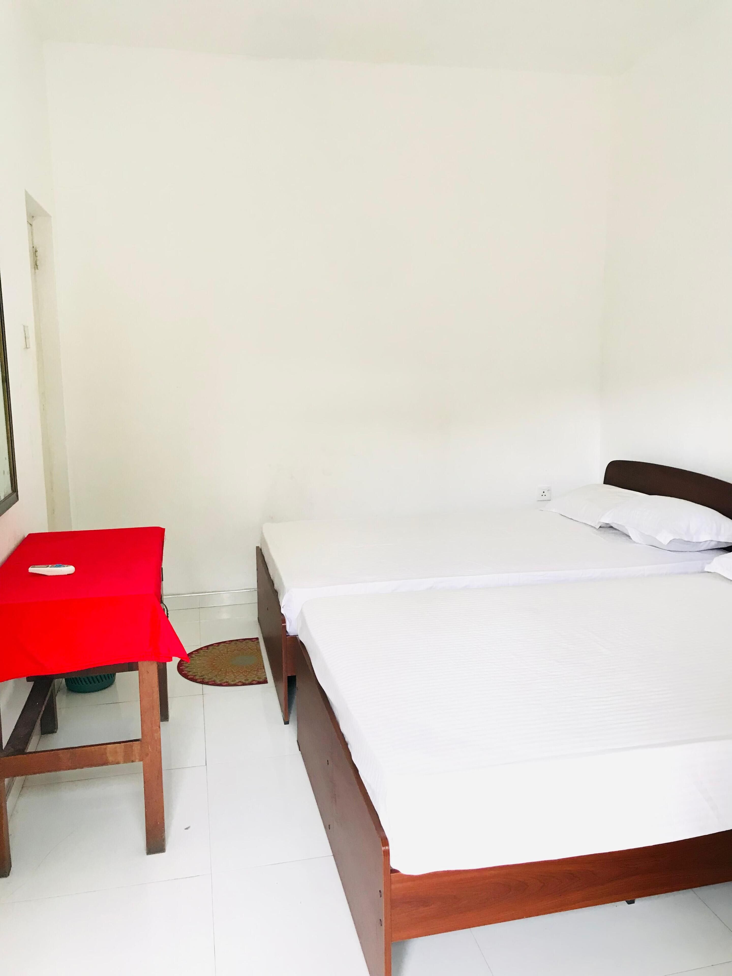 Comfort-Dreibettzimmer, Balkon, Bergblick