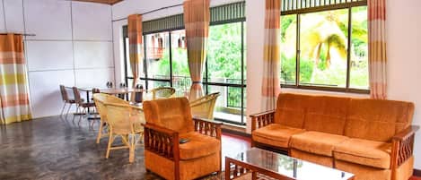 32-inch LED TV with satellite channels, books