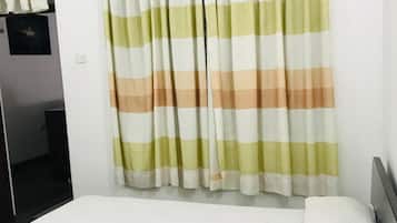 Comfort Triple Room | Memory foam beds, soundproofing, free WiFi, bed sheets