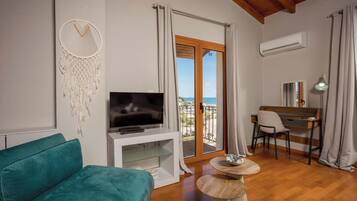 Iron/ironing board, free WiFi