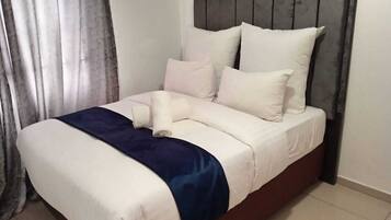 1 bedroom, iron/ironing board, WiFi, bed sheets