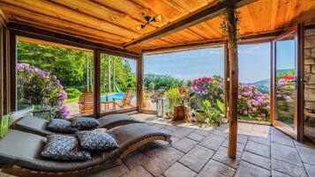 Family House, 2 Bedrooms, Balcony (Castle View Haven With Wellness And) | Interior