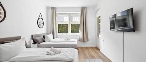 3 bedrooms, free WiFi, bed sheets