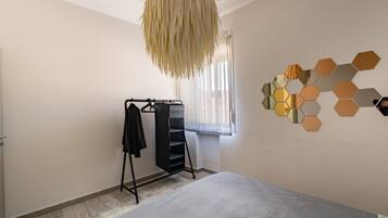 2 chambres, fer et planche à repasser