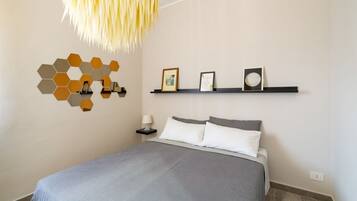 2 Schlafzimmer, Bügeleisen/Bügelbrett