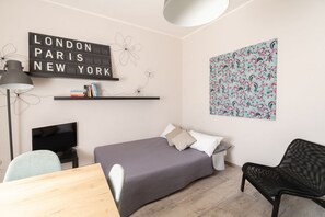 2 Schlafzimmer, Bügeleisen/Bügelbrett