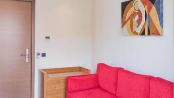 Superior Suite, Balcony, Sea View | In-room safe, blackout drapes, iron/ironing board, free WiFi