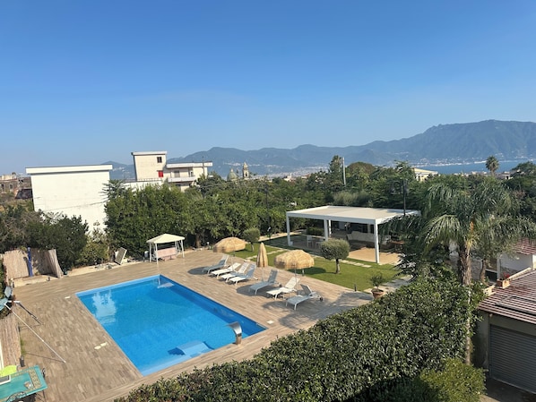 Alberca al aire libre 