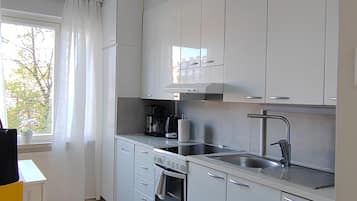 Comfort Apartment, 2 Bedrooms, City View | Dapur peribadi