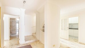 Villa, 5 Bedrooms, Accessible, Private Pool | Interior