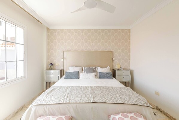 Villa, 5 chambres, accessible aux personnes à mobilité réduite, piscine privée | 5 chambres