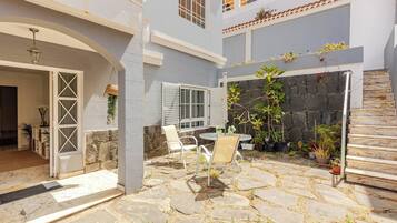 Villa, 5 Bedrooms, Accessible, Private Pool | Outdoor dining
