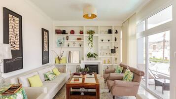 Villa, 5 Bedrooms, Accessible, Private Pool | Living room | Books