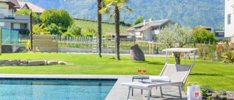 Piscine pour longueurs et exercice