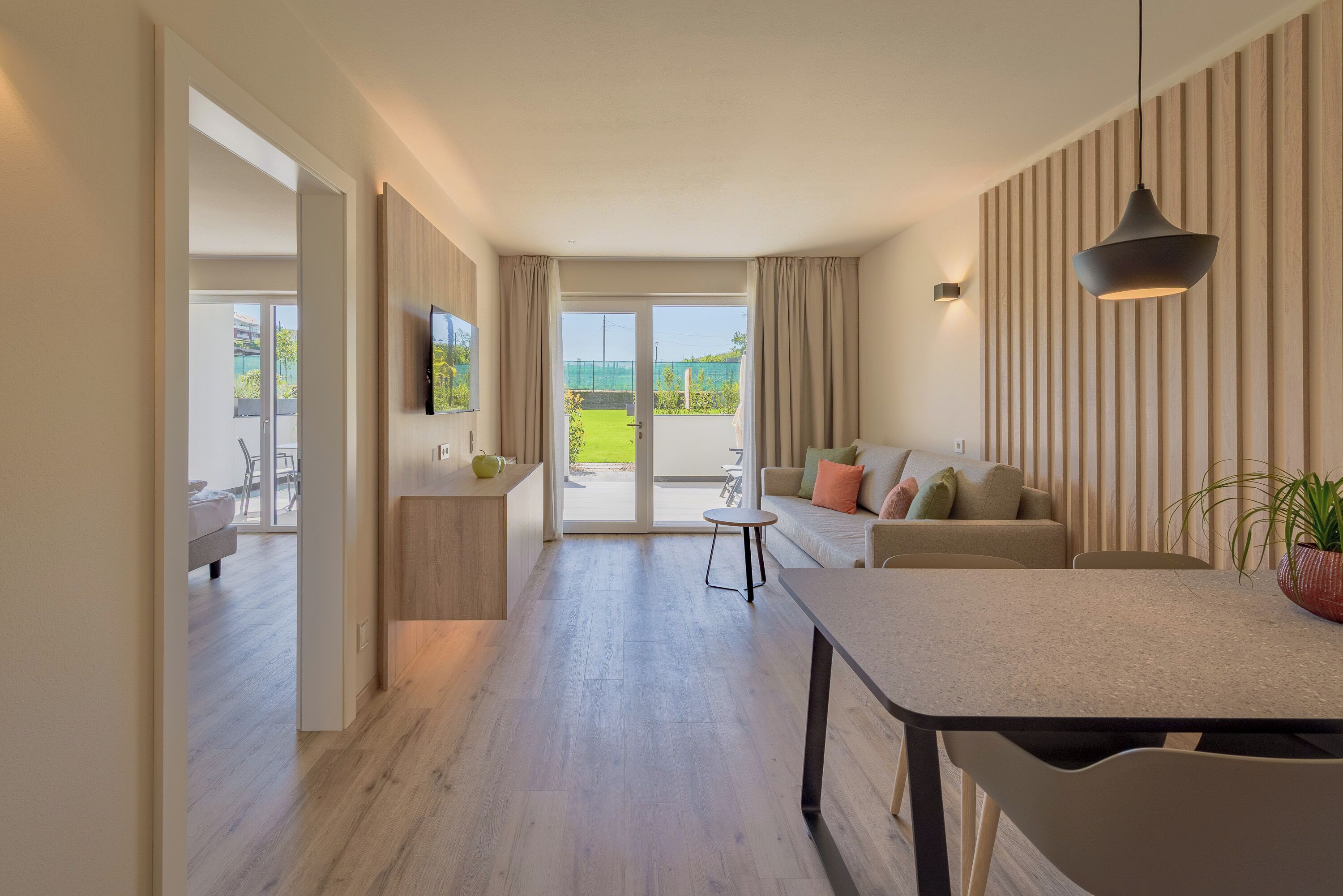 Suite Supérieure | Coffres-forts dans les chambres, bureau, rideaux occultants